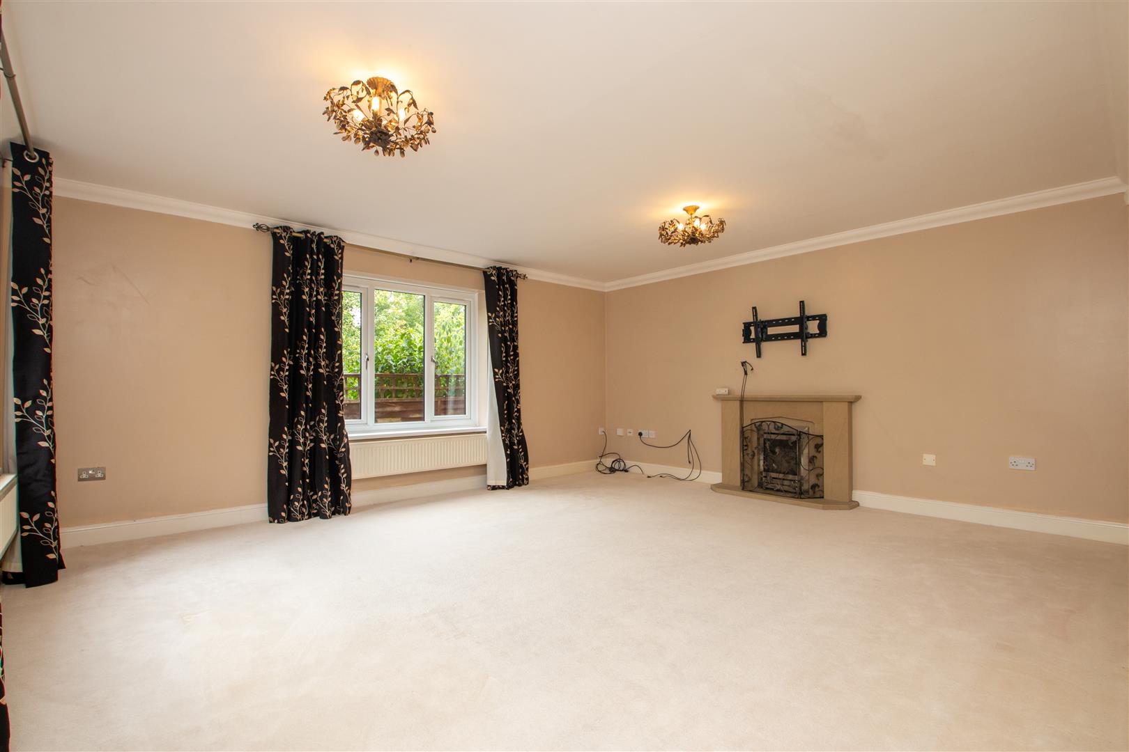 4 bed property in Winstanley Lane, Milton Keynes